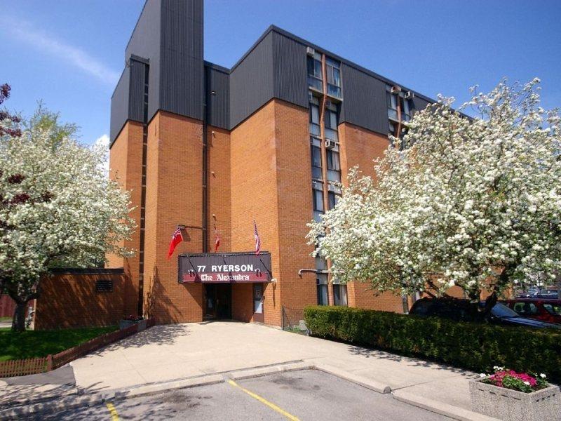 The Alexandra Hotel Toronto Esterno foto